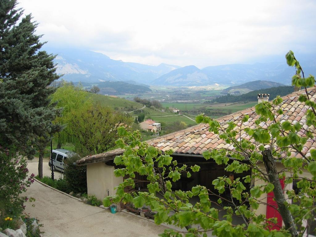 La Grange D'Agnes Bed and Breakfast Montmaur-en-Diois Exterior foto